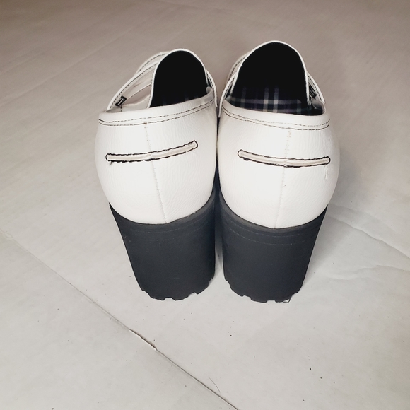 Dirty Laundry White Chunky Heel Loafers - Picture 10 of 13